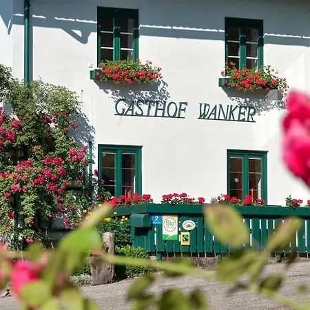 Biogasthaus Wanker 3*